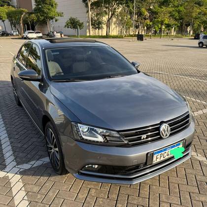 VOLKSWAGEN JETTA 2.0 TSI HIGHLINE 211CV GASOLINA 4P TIPTRONIC VOLKSWAGEN JETTA 2.0 TSI HIGHLINE 211CV GASOLINA 4P TIPTRONIC